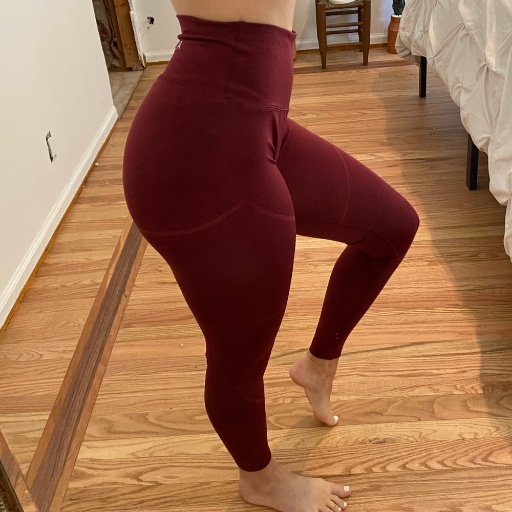 Alphalete revival leggings small